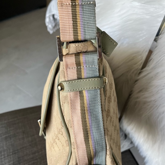 Gucci Beige and Olive Shoulder Bag - Picture 3 of 16